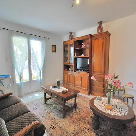 Four-bedroom Holiday In Дом отдыха *
